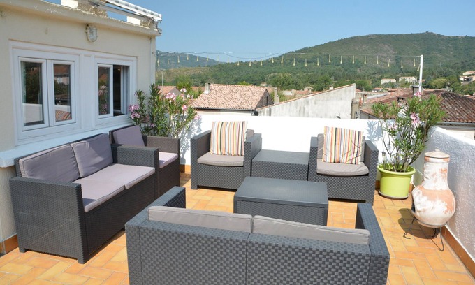 Quillan House | Quillan Apartment with views