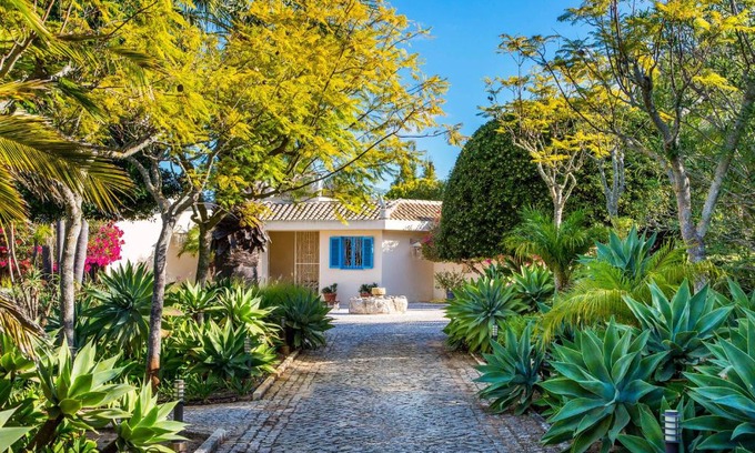 Carvoeiro House | Quinta Azul - Gorgeous Apartment with Pool & Private Terrace