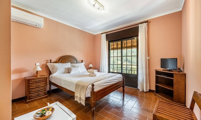 Rio Caldo House | Quinta da Carvalha quarto 4