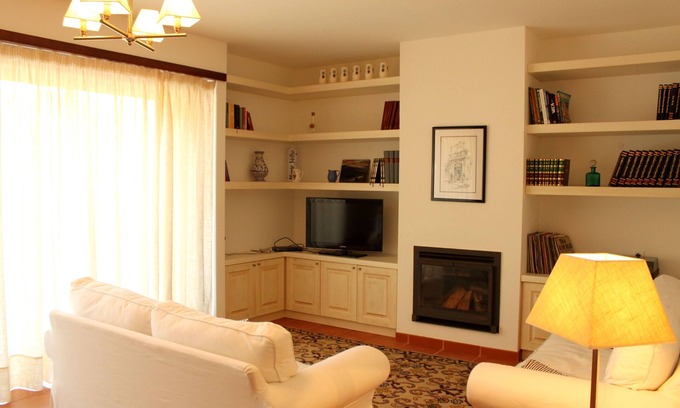 Sao Salvador House | Quinta dos Anjos - Three-Bedroom House