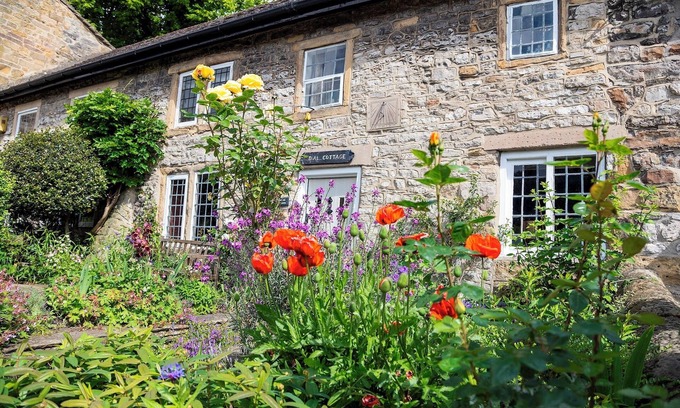 Bakewell House | Quintessential Cottage in the Heart of Bakewell | Pass The Keys