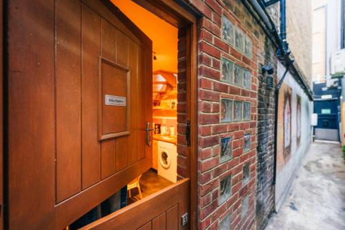 Soho Apartment | Quirky and Cosy Soho Stables House