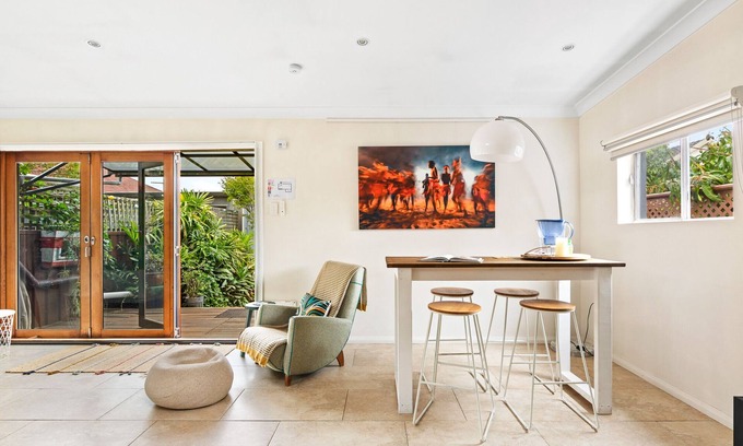 Marrickville House | Quirky Marrickville 1-Bed with Courtyard by Shops