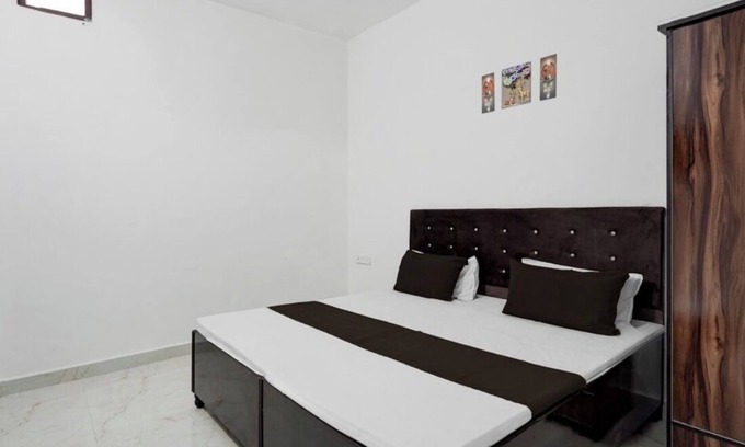 Amritsar Bed & Breakfast | Quoted Rate for 6 Bedroom chargesaccordingly to room takenfamous GoldenTemple3km