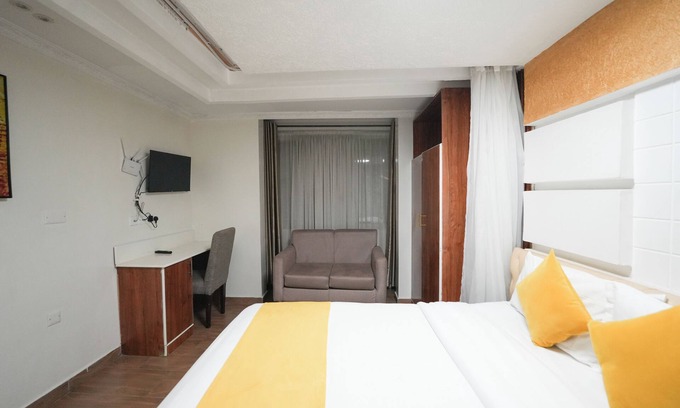 Nairobi West Hotel | Qusini Double Room - Boutique Comfort Near Nairobi CBD & Airports