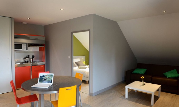 Alleuze Apartment | Résidence Apparten Ville Appartement 6 Personnes