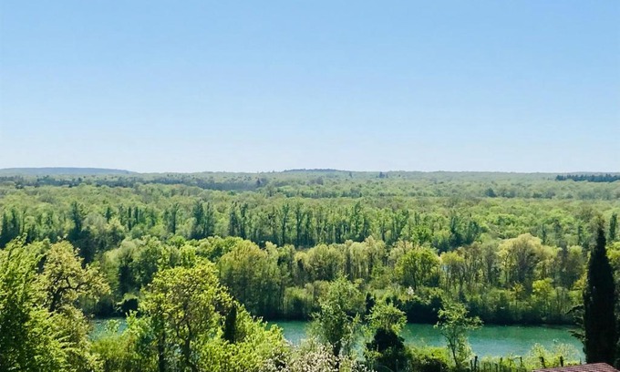 Fontaine-le-Port Apartment | résidence belle vue