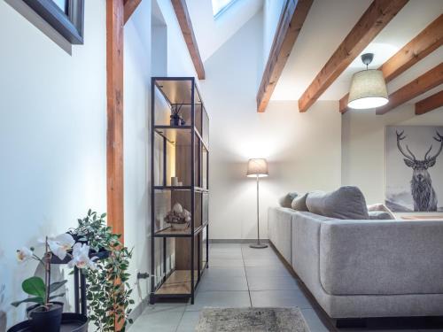 Marlenheim Apartment | Résidence de 80 m2 avec balcon & cour alsacienne - début Route des Vins