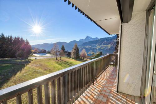 Notre-Dame-de-Bellecombe Apartment | Résidence Les Alpages - Appartement Sud avec vues montagnes, skis aux pieds MAE-2664