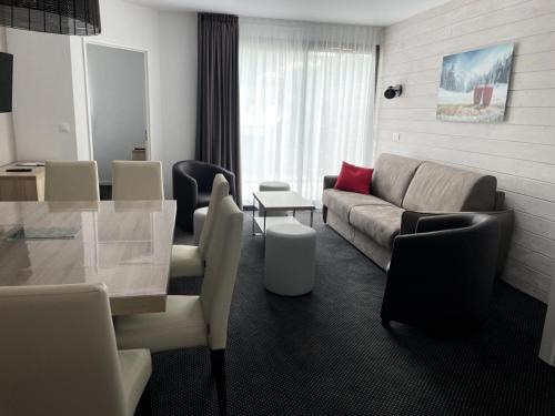 Eaux-Bonnes Apartment | Résidence Le Portillo - Piscine - 2 Pièces pour 8 Personnes MAE-6223