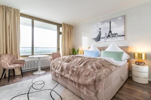 Ruettenscheid Apartment | RüSuite - Messe Essen I King Size Bed I 75 Zoll TV