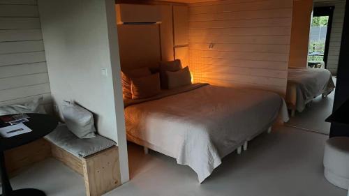 Lijnden House | R&M Boutique