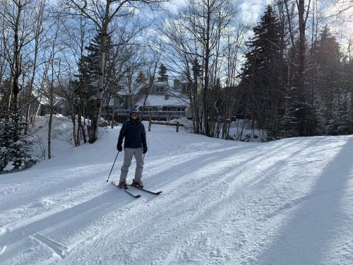 Bretton Woods Villa | R5 Completely renovated Bretton Woods condo AC unbeatable SKI-IN SKI-OUT location Fast wifi