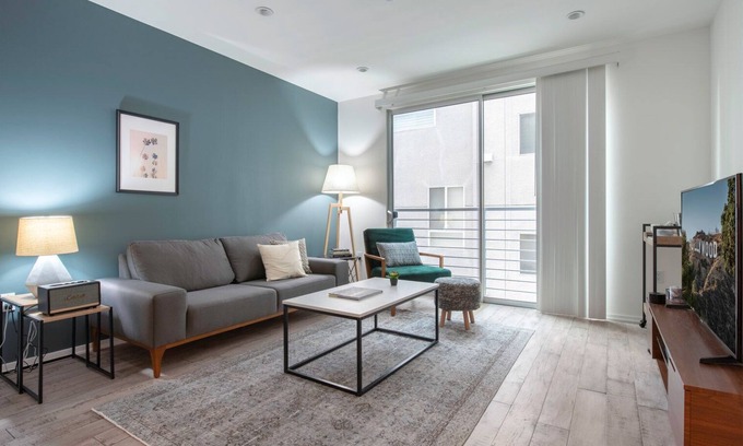 Westwood Apartment | Rad Westwood 1BR w/W/D, rooftop, walk to Century City by Blueground