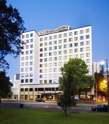 Melbourne Central Business District Hotel | Radisson On Flagstaff Gardens Melbourne