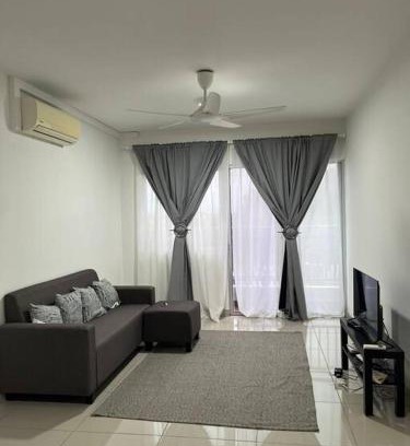 Ijok Apartment | Rafahiyyah Homestay, Puncak Alam