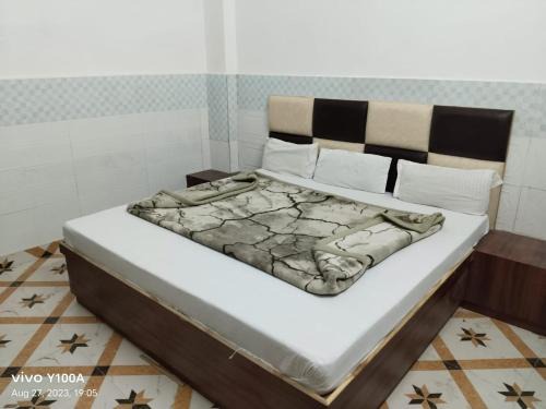Mathura House | Raghav guest house
