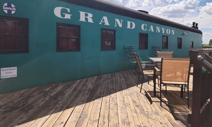 Williams Cabin | Railcar Suite For Two!