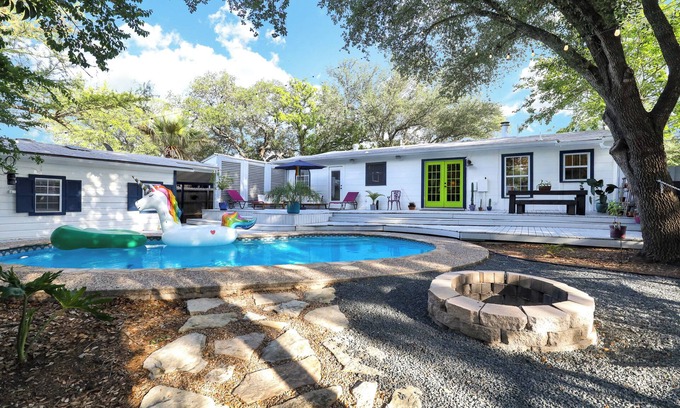 Terrell Heights House | Rainbow Casas - Vibrant Primary Casa and Casita with Pool