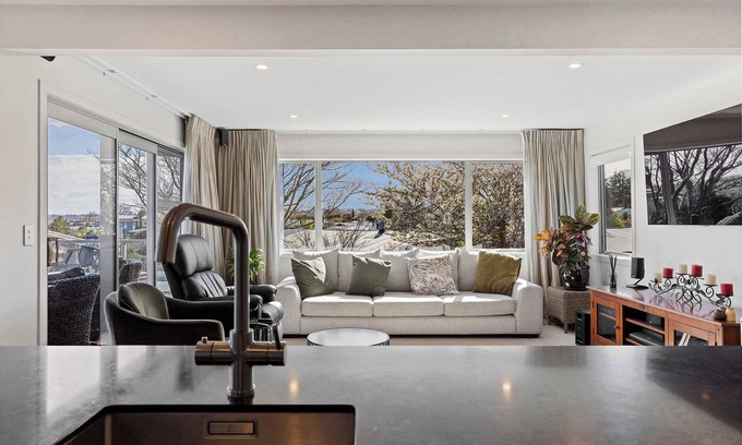 Rainbow Point House | Rainbow Haven, Where family time meets Lake time