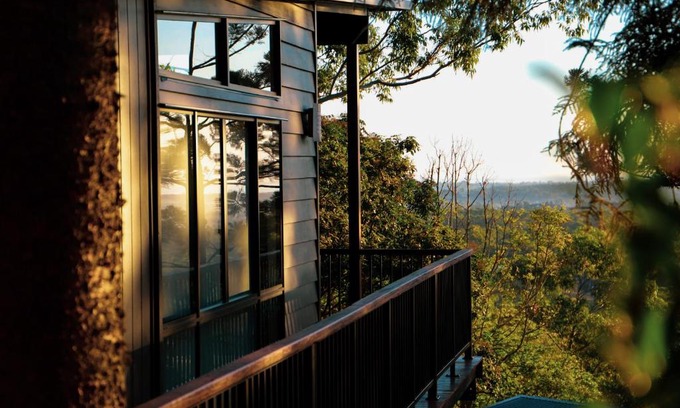 Mount Cotton Apartment | Rainforest Gardens - Luxury Hillside Accomodation with Views to Bay & Islands