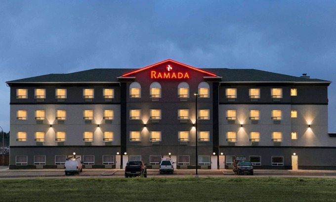 Drayton Valley Hotel | Ramada by Wyndham Drayton Valley