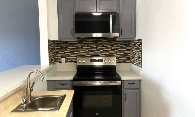 Wilshire Hotel | Ramada by Wyndham Los Angeles/Koreatown West