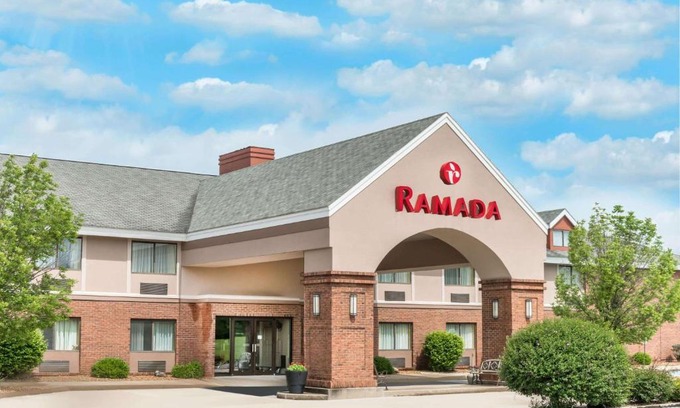 Vandalia Hotel | Ramada by Wyndham Vandalia