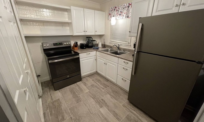 Fern Creek House | Ranch style home within 30 minutes of most of Louisville! Close to the Parklands