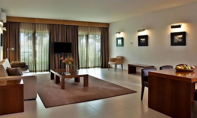 Albufeira Hotel | Rare Gem! Spacious Villa with Kitchen, Private Balcony! Pools and Beach Access!
