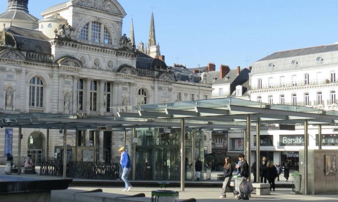 Downtown Angers Apartment | Rare in ANGERS. Heart of town 2bedrooms 2bathrooms 2wc+ Parking