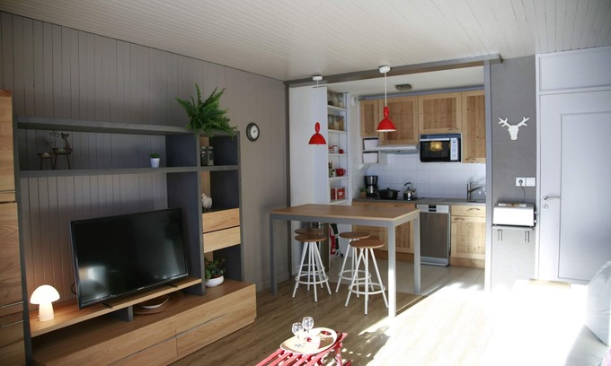 Tignes le Lac Apartment | RARE in Tignes condo with terrace and garden ! glacier views