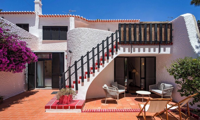 Vila Real Santo Antonio Villa | (RARE!) Traditional Family Villa 100m from the beach and city centre