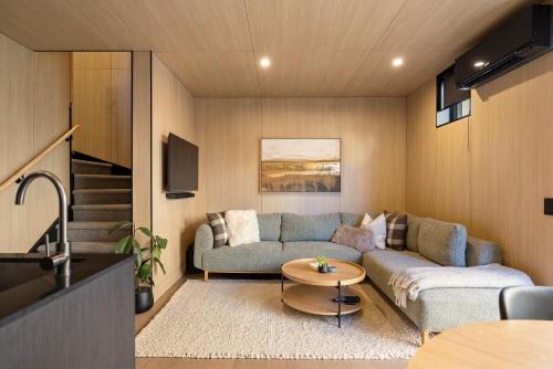 Frankton House | Raua Luxury Queenstown Villa