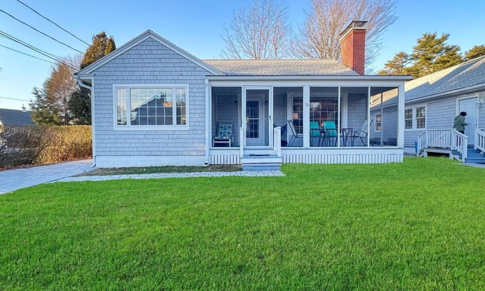 Ogunquit House | Raven's Nest: Charming 2 BR home in the heart of Ogunquit - perfect for families or small groups