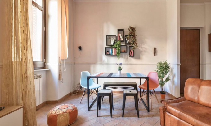 San Giovanni Apartment | Re Di Roma Vintage, Flat on the Metro Re di Roma