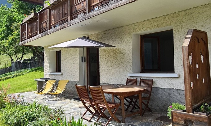 Champagny-en-Vanoise Apartment | Re garden apartment facing south very beautiful mountain view - CREY BAS