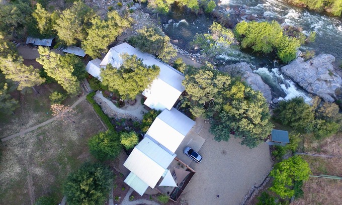 Three Rivers House | Ready to escape the city? Sequoia Falls, a luxury retreat on the river awaits.