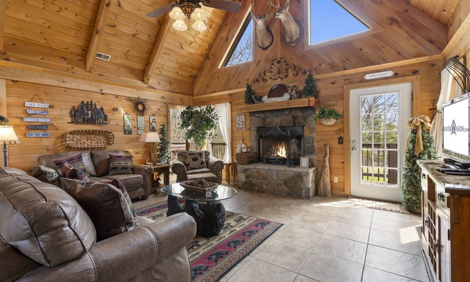 Branson Cedars Cabin | Real Log Cabin Near Big Cedar w Pvt Fire Pit Hot Tub Wood View Trails End Free Tickets