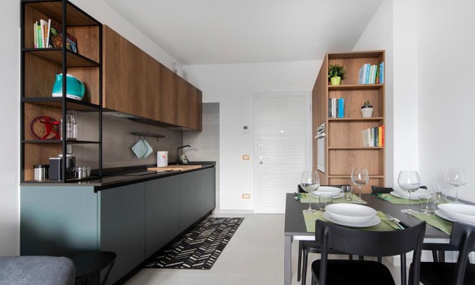 Bolognina Apartment | Realkasa Pool & Parking Flat