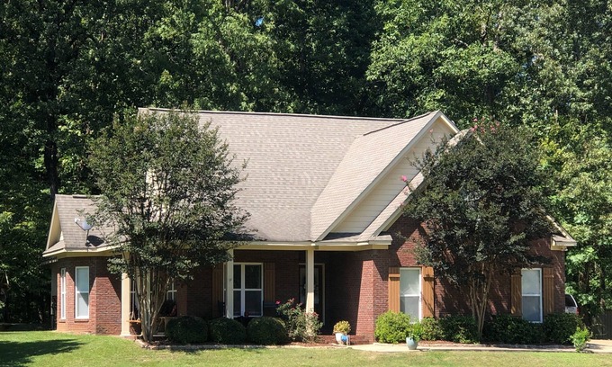 Oxford House | Rebel Getaway 5 Miles From Campus