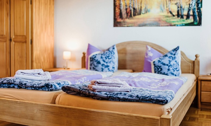 Rotacker Apartment | Rebentisch - Hotel Ferienwohnungen Restaurant - Zimmer 12