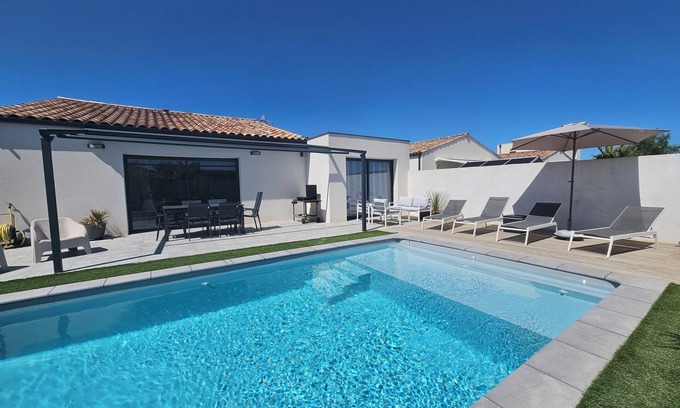Serignan Villa | Recent comfortable villa : private heated swimming pool and close to the beaches