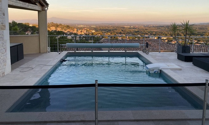 Laudun Villa | Recent villa in Laudun with stunning views of Mont Ventoux