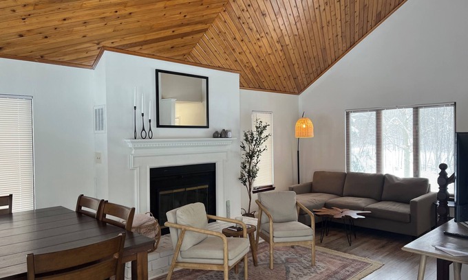 Elmira House | Recently updated “Birch Loft” tucked away in the beautiful north woods