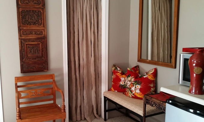 Kailua-Kona Apartment | Red Ginger Garden Studio