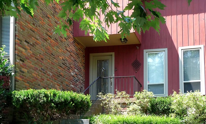 Nashboro Village House | Red House in Nashville - low fall rates!