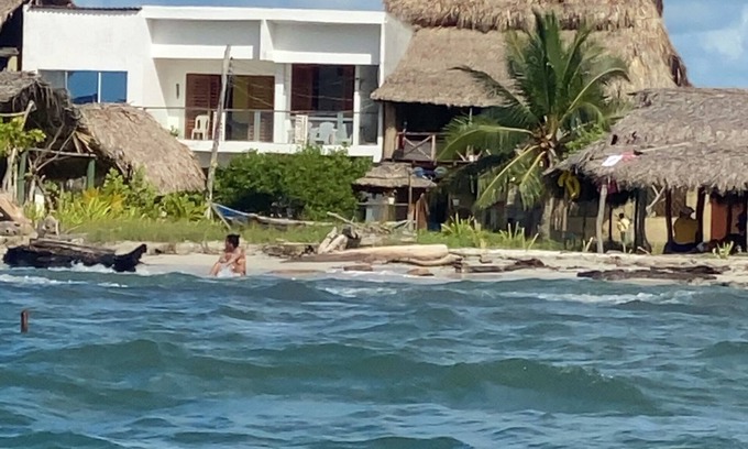 Costa Caribe House | RED MOON HOUSE IN FRONT OF THE SEA
