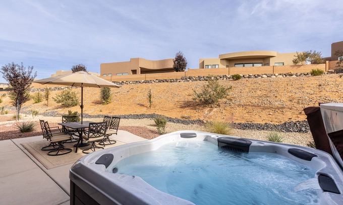 St. George Villa | Red Rock & Turned Wood Escape at The Ledges *Resort Amenities Included!*