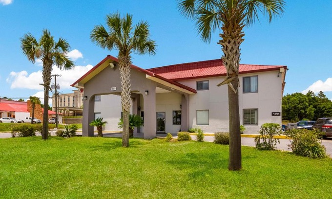 Crestview Hotel | Red Roof Inn Crestview